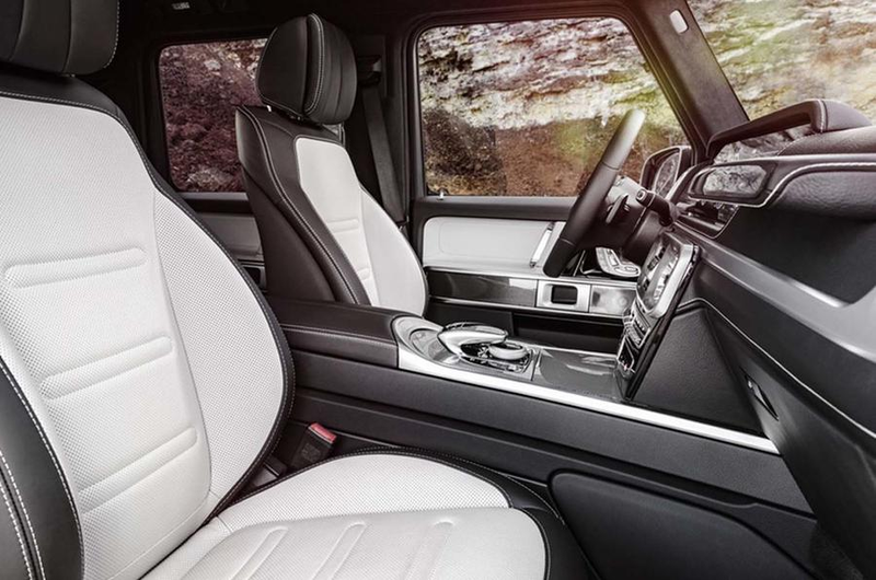 Illustration for article titled The 2019 Mercedes G-Class Doesn't Mess With An Icon Except Under The Skin